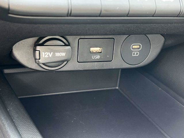 Certified 2024 Hyundai Elantra SEL FWD image 28