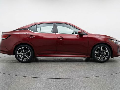 Used 2025 Nissan Sentra SV image 11