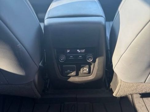 Used 2020 Buick Enclave Essence w/ Sound and Sites Package FWD image 21