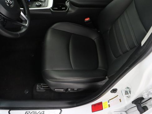 Certified 2025 Toyota RAV4 XLE Premium AWD/4WD image 15