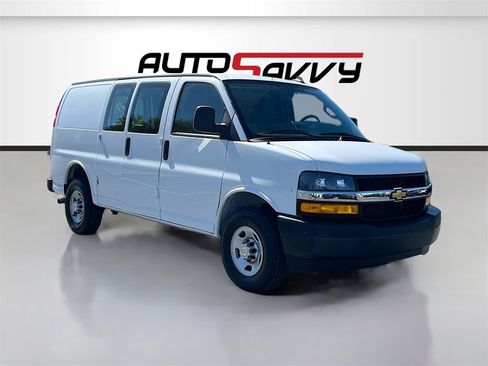 Used 2024 Chevrolet Express 2500 w/ Driver Convenience Package image 1