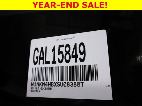 Used 2025 Mercedes-Benz GLC 300 4MATIC image 55