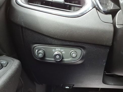 Used 2019 Chevrolet Equinox Premier image 15