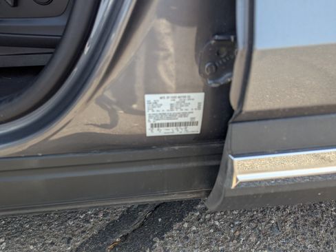 Used 2022 Ford Explorer Limited RWD image 34