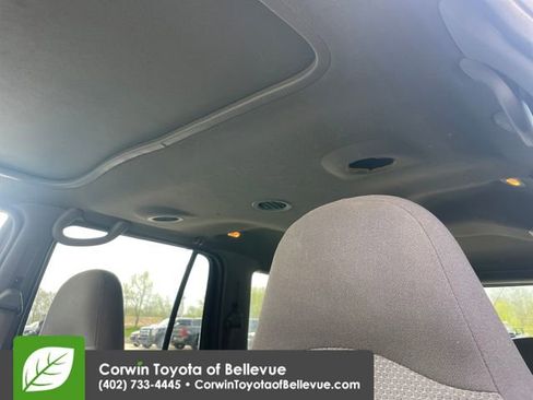 Used 2001 Ford Expedition XLT AWD/4WD image 19