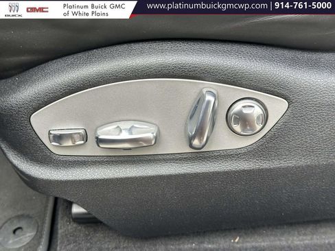 Used 2023 Porsche Macan image 21