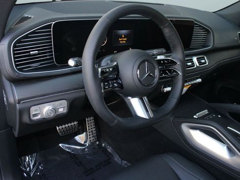 Used 2026 Mercedes-Benz GLS 450 4MATIC image 4