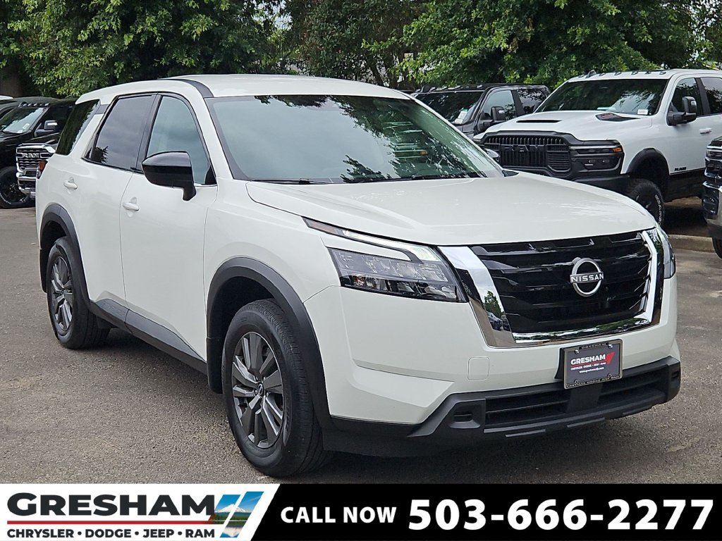 Used 2025 Nissan Pathfinder S AWD/4WD image 1
