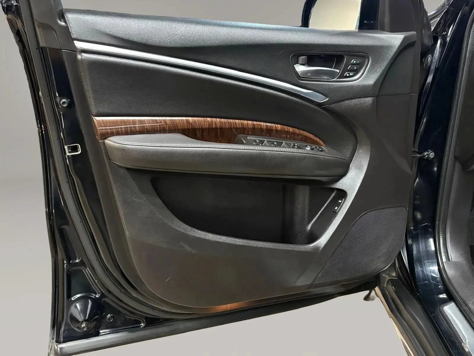 Used 2020 Acura MDX SH-AWD image 26
