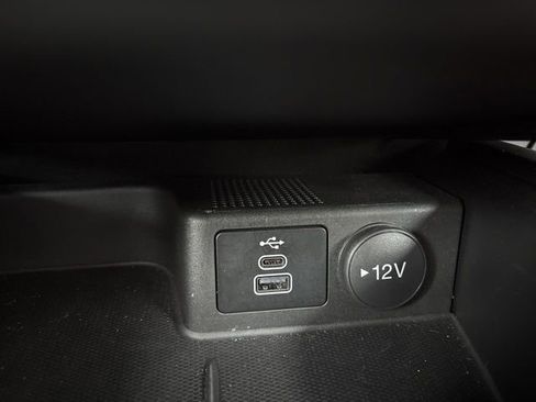 Used 2025 Ford Escape ST-Line Select AWD/4WD image 13