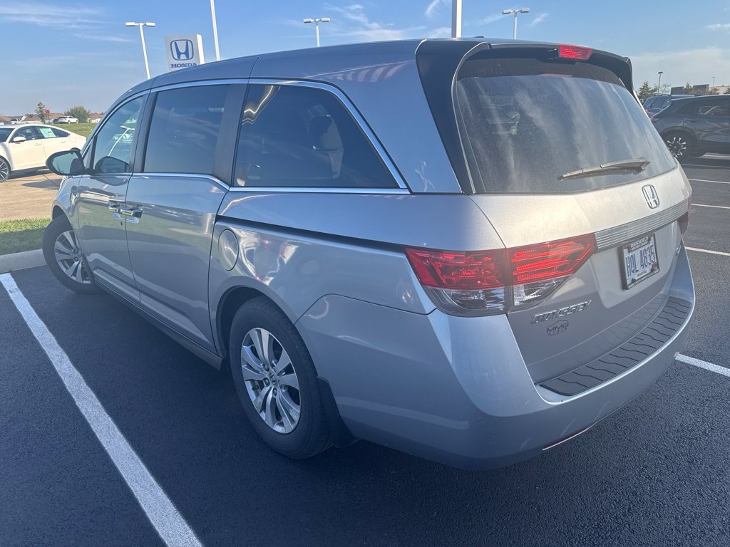 Used 2016 Honda Odyssey SE image 3