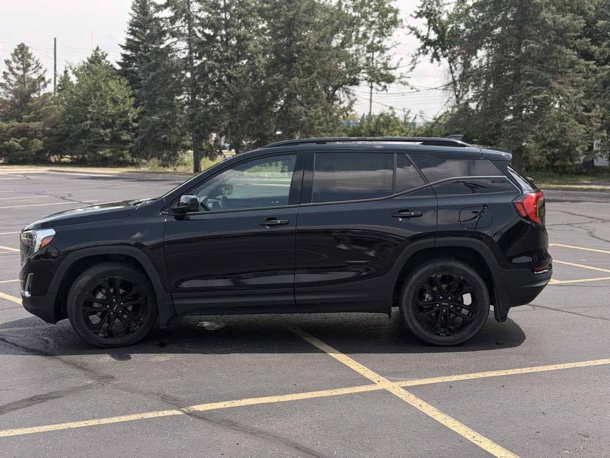 Used 2021 GMC Terrain SLE w/ Driver Convenience Package AWD/4WD image 8