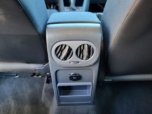 Used 2015 Volkswagen Tiguan S image 22