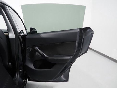Used 2024 Tesla Model Y Long Range image 57