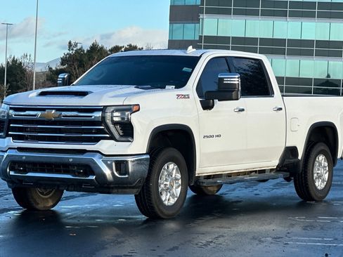 Certified 2025 Chevrolet Silverado 2500 LTZ w/ LTZ Premium Package image 7