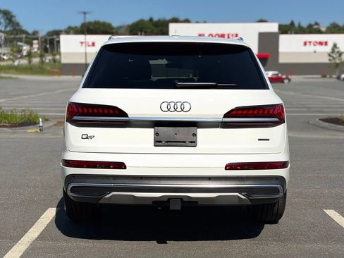 Used 2023 Audi Q7 2.0T Premium w/ Towing Package AWD/4WD image 5