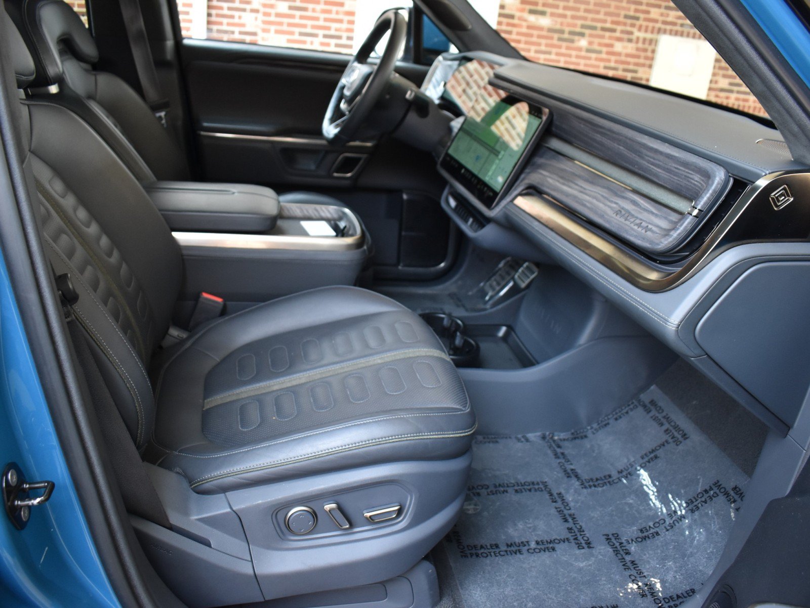 Used 2022 Rivian R1T Launch Edition AWD/4WD image 36