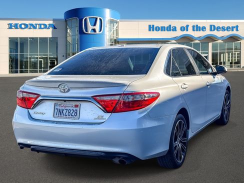 Used 2016 Toyota Camry SE FWD image 6