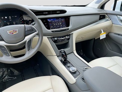 New 2026 Cadillac XT5 Premium Luxury w/ Driver Assist Package image 24