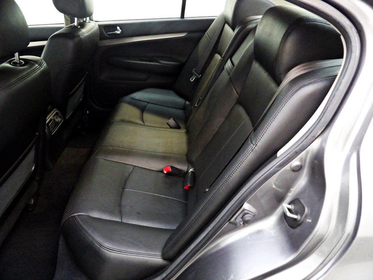 Used 2013 INFINITI G37 x Sedan w/ Premium Pkg AWD/4WD image 10