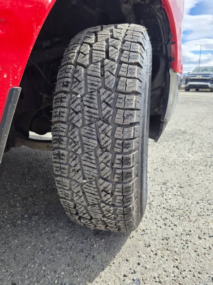 Used 2016 RAM 1500 Classic SLT AWD/4WD image 10