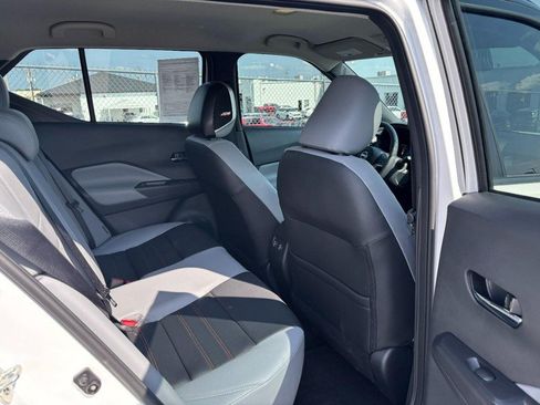 Used 2024 Nissan Kicks SR w/ SR Premium Package FWD image 10