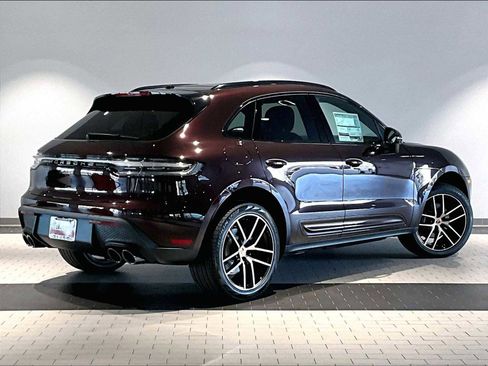 New 2026 Porsche Macan image 7
