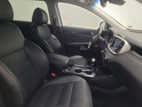 Used 2019 Kia Sorento EX FWD image 21