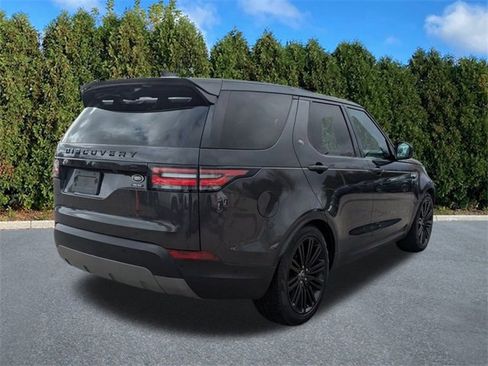 Used 2017 Land Rover Discovery HSE Luxury image 4