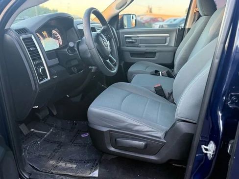 Used 2018 RAM 1500 Classic SLT image 9