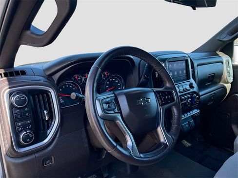 Used 2022 Chevrolet Silverado 1500 RST image 9