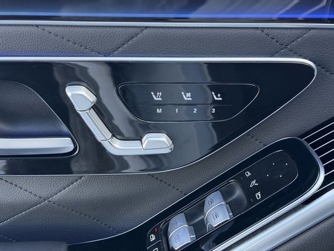 Used 2025 Mercedes-Benz S 580 4MATIC Sedan image 21