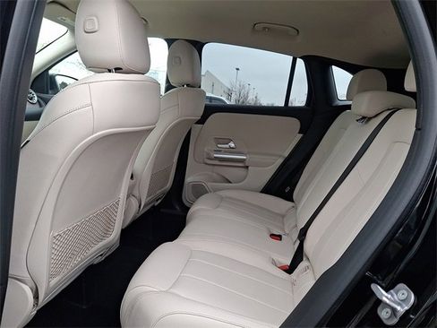 Used 2023 Mercedes-Benz GLA 250 4MATIC image 10