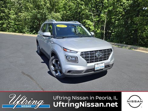 Used 2023 Hyundai Venue SEL FWD image 1