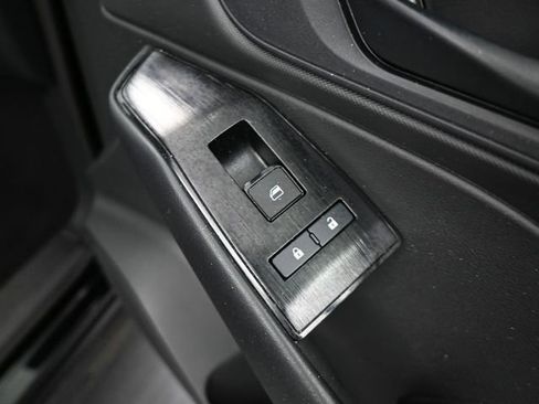 Used 2024 Nissan Rogue S image 35