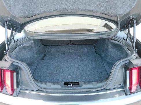 Used 2019 Ford Mustang Coupe image 17