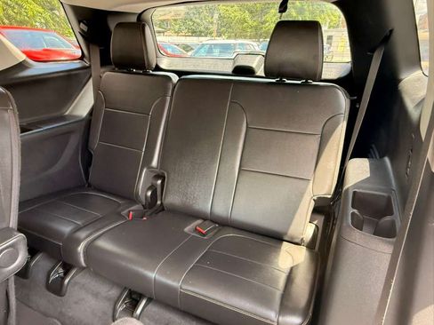 Used 2021 Chevrolet Traverse LT AWD/4WD image 24