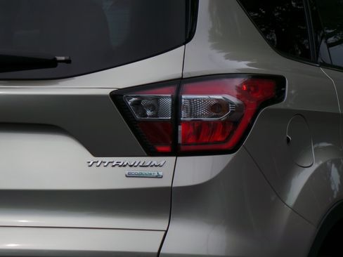 Used 2017 Ford Escape Titanium FWD image 18