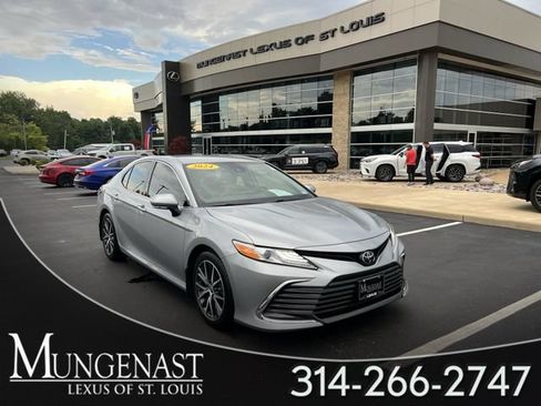 Used 2024 Toyota Camry XLE FWD image 1