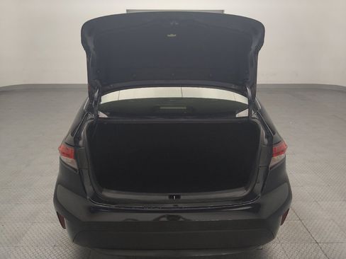 Used 2022 Toyota Corolla LE FWD image 29
