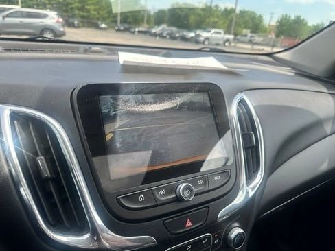 Used 2018 Chevrolet Equinox LT w/ Sun & Infotainment Package FWD image 29