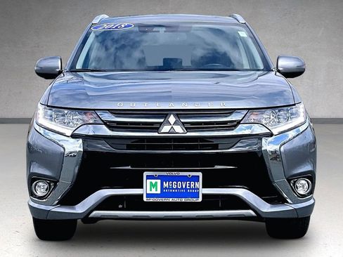 Used 2018 Mitsubishi Outlander GT image 2