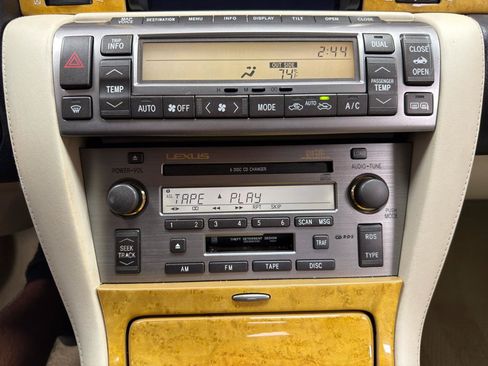 Used 2003 Lexus SC 430 Convertible RWD image 28