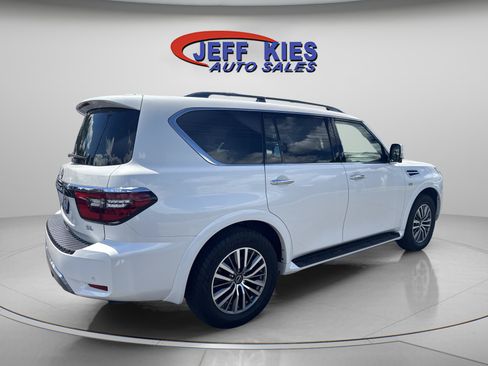 Used 2022 Nissan Armada SL w/ Captain's Chairs Package AWD/4WD image 5