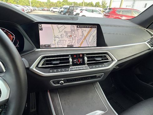 Used 2022 BMW X5 sDrive40i w/ M Sport Package RWD image 32