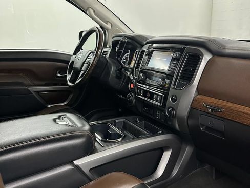 Used 2018 Nissan Titan Platinum Reserve w/ Platinum Utility Package AWD/4WD image 35