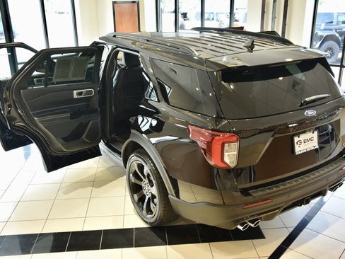 Used 2022 Ford Explorer ST w/ ST High-Performance Pack AWD/4WD image 8
