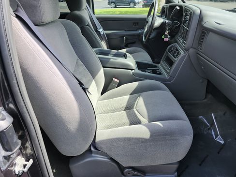 Used 2005 Chevrolet Silverado 1500 LS w/ Safe And Sound Package RWD image 18