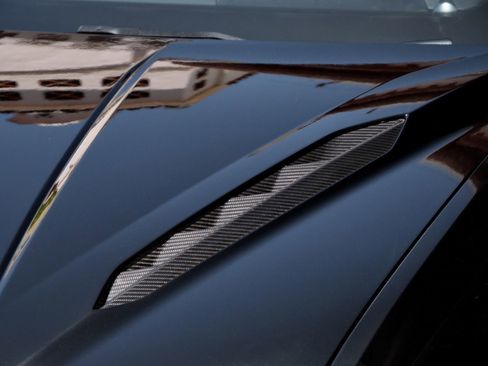 Used 2023 Lamborghini Urus Performante AWD/4WD image 19