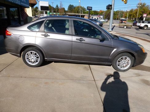 Used 2009 Ford Focus SE image 5
